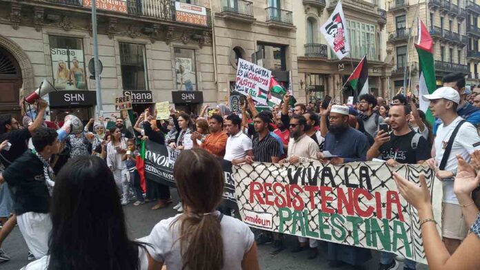 Manifestación en Barcelona por la defensa de Palestina