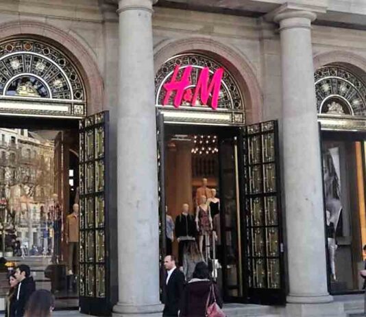 Trabajadores de H&M irán a la huelga en el Black Friday y en Navidad Trabajadores de H&M irán a la huelga en el Black Friday y en Navidad
