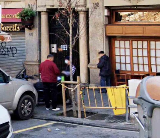 Tres heridos al caer un ascensor de un edificio en el calle Aribau Tres heridos al caer un ascensor de un edificio en la calle Aribau