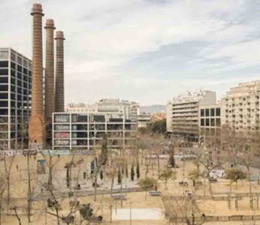 Comienzan las mejoras puntuales de los Jardines de las Tres Chimeneas del Poble-sec Comienzan las mejoras puntuales de los Jardines de las Tres Chimeneas del Poble-sec