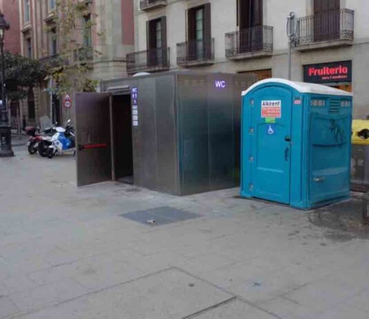 Se instalarán más lavabos públicos en la Barceloneta Se instalarán más lavabos públicos en la Barceloneta