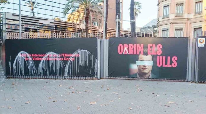 Vandalizan los carteles contra la violencia machista de la sede de Interior Vandalizan los carteles contra la violencia machista de la sede de Interior