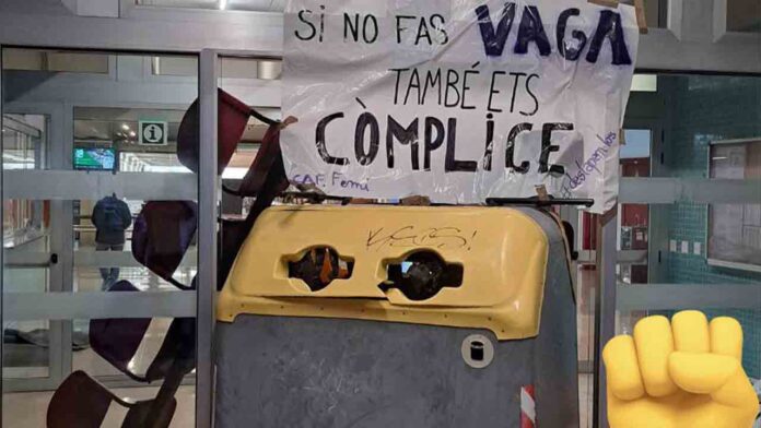 Barricadas y piquetes en el primer día de huelga feminista en la UAB