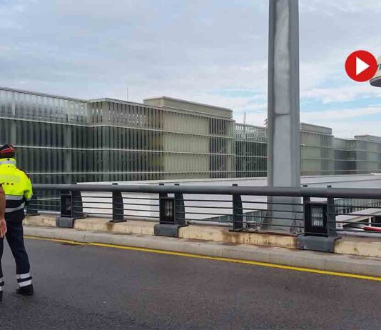 Cinco piratas del taxi denunciados en dos días en el Aeropuerto de El Prat Cinco piratas del taxi denunciados en dos días en el Aeropuerto de El Prat