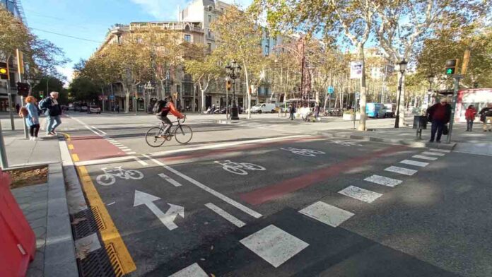 Entran en servicio los nuevos tramos de carril bici de la calle de Mallorca