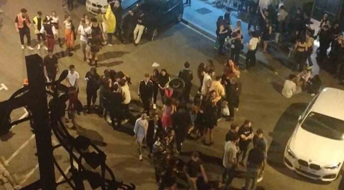 Tres locales precintados en el Triángulo Golfo de Sant Martí Tres locales precintados en el Triángulo Golfo de Sant Martí