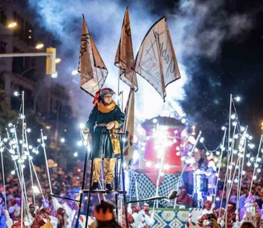 Las cabalgatas de Reyes en Sant Martà llenan de magia el distrito Las cabalgatas de Reyes en Sant Martà llenan de magia el distrito