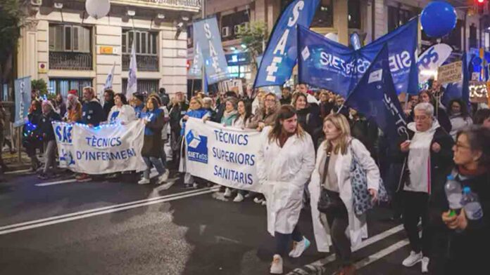 Los sindicatos de técnicos sanitarios llegan a un acuerdo y desconvocan la huelga