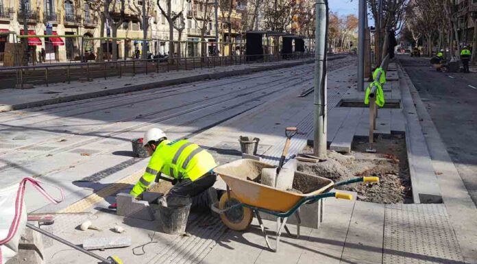 Afectaciones a la movilidad en el entorno de Diagonal por las obras del tranvía Afectaciones a la movilidad en el entorno de Diagonal por las obras del tranvía