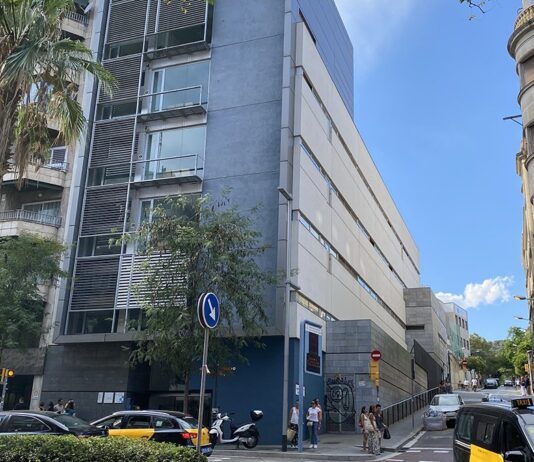 Luz verde a la ampliación del CAP Larrard en Gràcia Luz verde a la ampliación del CAP Larrard en Gràcia