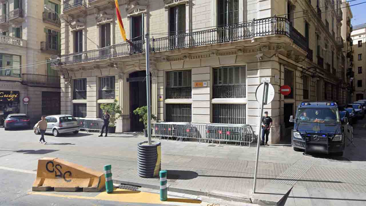 Detenido tras robar un reloj de lujo a un turista al lado de la comisaría de Vía Laietana