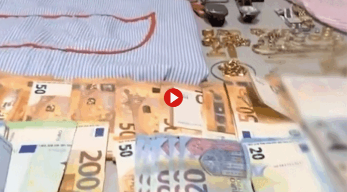 Detienen a una pareja por el robo en cinco pisos a personas mayores Detienen a una pareja por el robo en cinco pisos a personas mayores