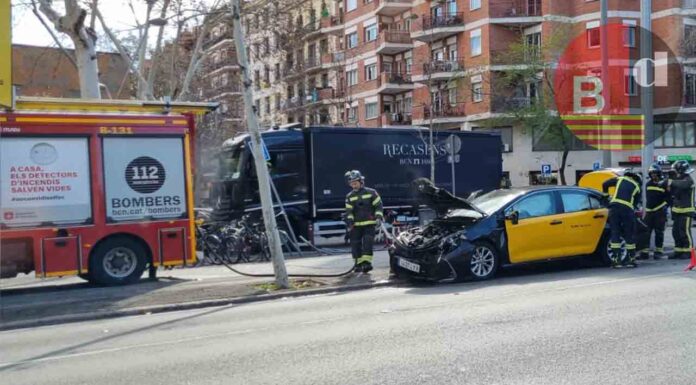 El accidente de un taxi obliga a cortar el túnel de Glòries dirección Besós El accidente de un taxi obliga a cortar el túnel de Glòries dirección Besós