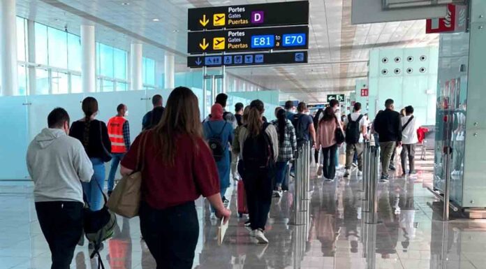 El aeropuerto de El Prat prevé hoy la mayor llegada de congresistas por el MWC El aeropuerto de El Prat prevé hoy la mayor llegada de congresistas por el MWC