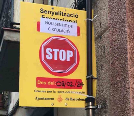 La calle Llibertat cambia de sentido tras las quejas vecinales La calle Llibertat cambia de sentido tras las quejas vecinales