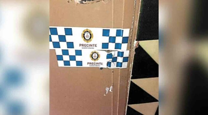 Precintan un local after en el Raval que funcionaba sin licencia Precintan un local after en el Raval que funcionaba sin licencia