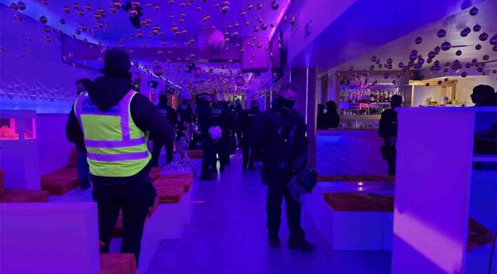 Venta de drogas y multitud de infracciones en un bar musical de Sant Gervasi Venta de drogas y multitud de infracciones en una bar musical de Sant Gervasi