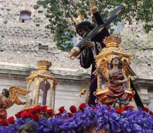 Las procesiones de la Semana Santa 2024 en Barcelona Las procesiones de la Semana Santa 2024 en Barcelona