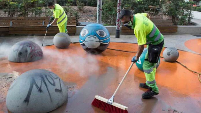 Se contratarán 329 personas del paro para la limpieza de Barcelona