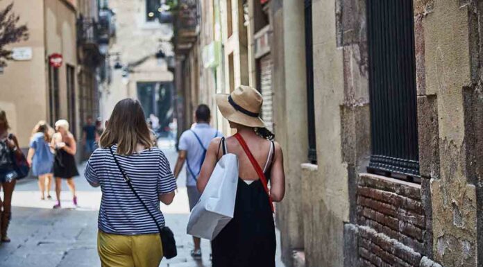 El Ayuntamiento quiere eliminar completamente los pisos turísticos de Ciutat Vella El Ayuntamiento quiere eliminar completamente los pisos turísticos de Ciutat Vella