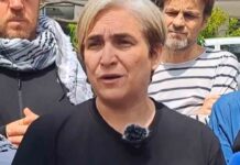 Ada Colau vuelve a Barcelona al retrasarse la salida de la Flotilla de la Libertad Ada Colau vuelve a Barcelona al retrasarse la salida de la Flotilla de la Libertad