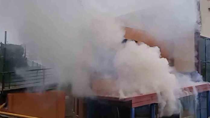 Incendio sin heridos en las piscinas municipales de Hospitalet de Llobregat