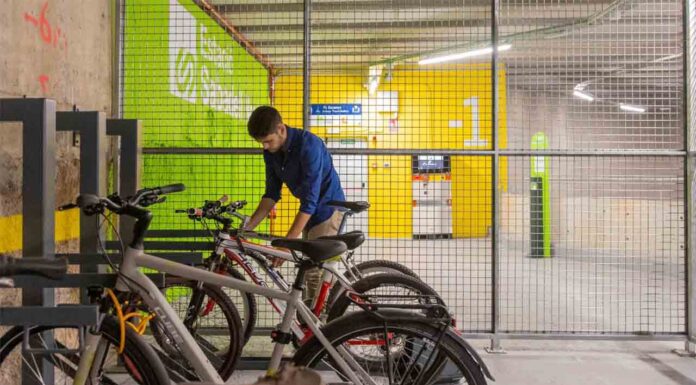 Nuevos aparcamientos de bicicletas en una treintena de estaciones de Rodalies Nuevos aparcamientos de bicicletas en una treintena de estaciones de Rodalies