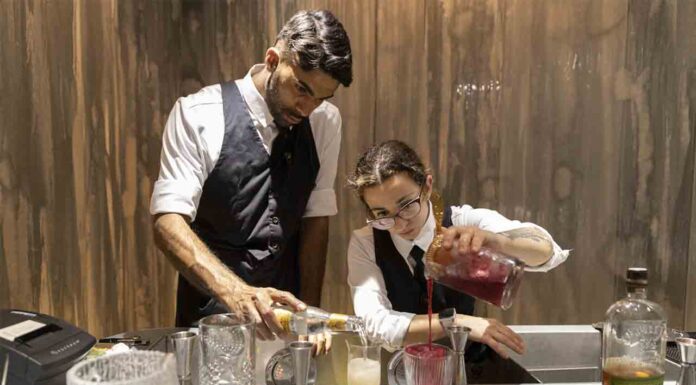 Primera edición de la Guía de la Restauración de Barcelona Primera edición de la Guía de la Restauración de Barcelona