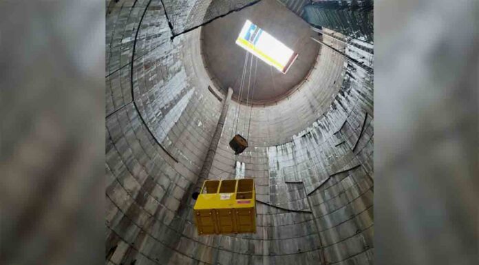 Rescatan a un trabajador accidentado en las obras de la L9 Rescatan a un trabajador accidentado en las obras de la L9