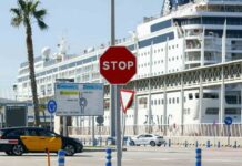 Cinco detenidos por los visados falsos a los bolivianos retenidos en el puerto Retenido en crucero MSC Armonia en el Puerto de Barcelona con 69 ciudadanos bolivianos