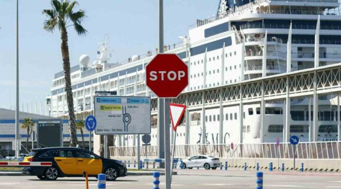 Cinco detenidos por los visados falsos a los bolivianos retenidos en el puerto Retenido en crucero MSC Armonia en el Puerto de Barcelona con 69 ciudadanos bolivianos