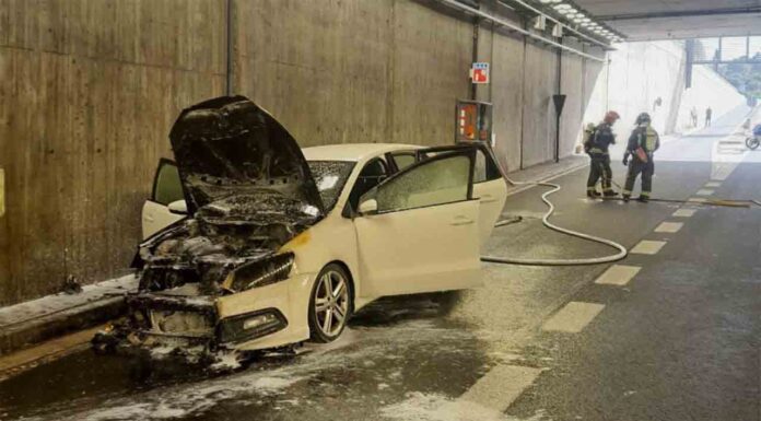 Se incendia un vehículo dentro de un túnel en la ronda de Dalt Se incendia un vehículo dentro de un túnel en la ronda de Dalt
