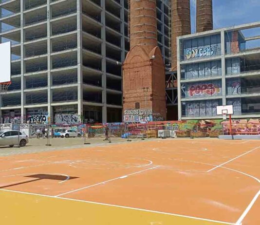 A punto el nuevo Parque de las Tres Chimeneas del Poble-sec A punto el nuevo Parque de las Tres Chimeneas del Poble-sec
