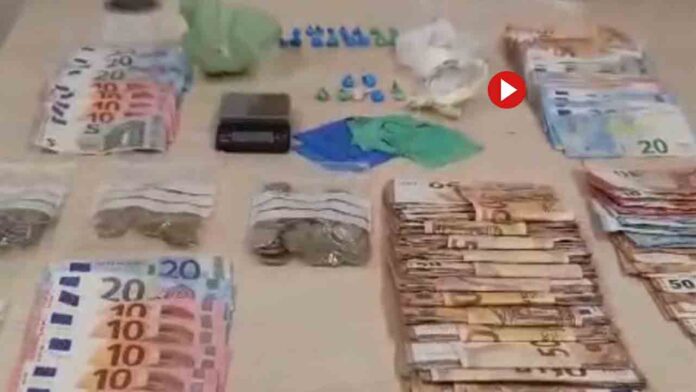 Detenido el dueño de un bar en el Raval por tráfico de drogas