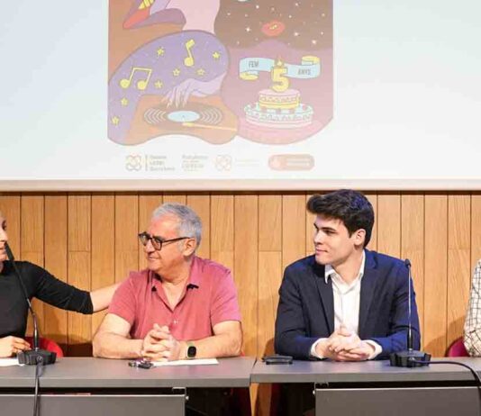El Centro LGTBI de Barcelona conmemora su quinto aniversario El Centro LGTBI de Barcelona conmemora su quinto aniversario