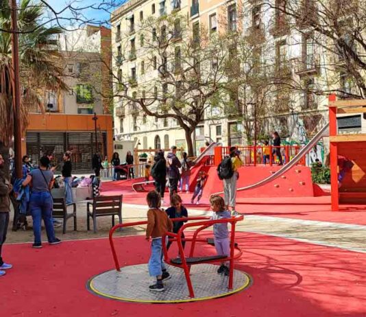 El Pou de la Figuera ya tiene un nuevo espacio de juegos infantiles El Pou de la Figuera ya tiene un nuevo espacio de juegos infantiles