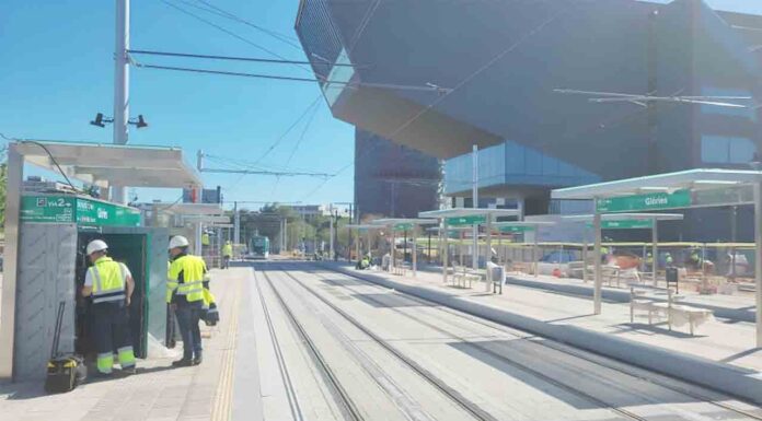 Entra en servicio la parada de tranvía de Glòries Entra en servicio la parada de tranvía de Glòries