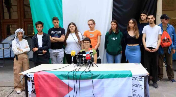 Los estudiantes levantan la acampada pro Palestina de la UB