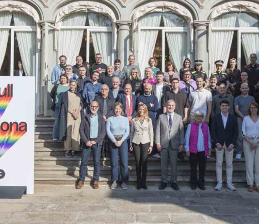 Orgullo de Barrio: La fiesta LGTBI llega a los barrios de Barcelona Orgullo de Barrio La fiesta LGTBI llega a los barrios de Barcelona