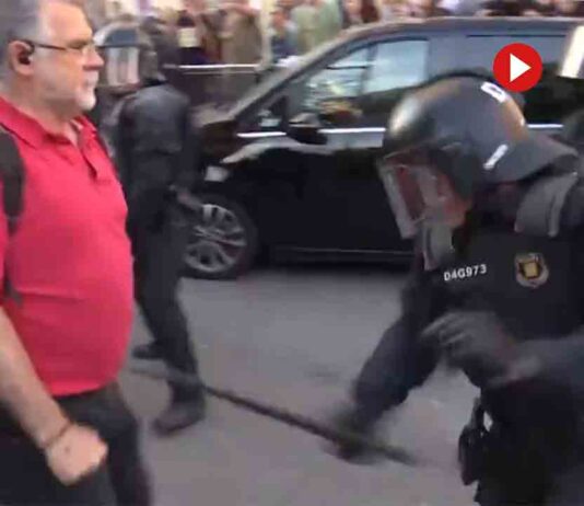 Porrazos a los manifestantes en contra del evento de Louis Vuitton Porrazos a los manifestantes en contra del evento de Louis Vuitton