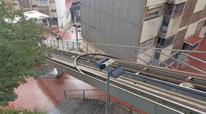 Se suelta el cable del ascensor inclinado de Ciutat Meridiana Se suelta el cable del ascensor inclinado de Ciutat Meridiana