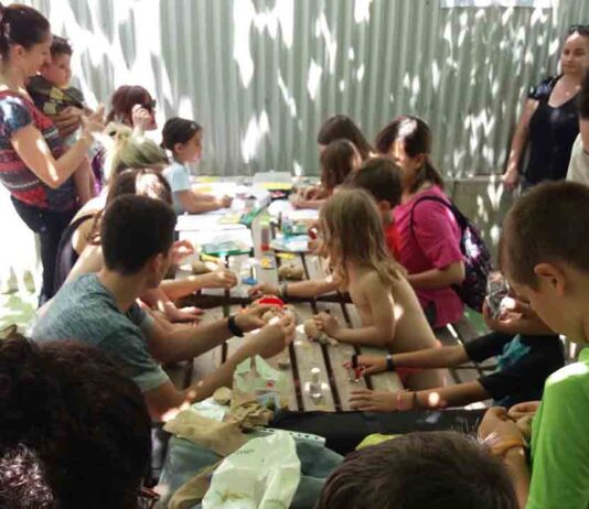 38 patios de las guarderías de Barcelona abrirán este verano 38 patios de las guarderías de Barcelona abrirán este verano