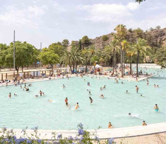El lago de la Creueta del Coll abre la temporada de baño El lago de la Creueta del Coll abre la temporada de baño