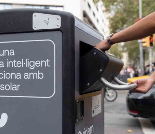 Más papeleras inteligentes en Ciutat Vella y Sant Martí Más papeleras inteligentes en Ciutat Vella y Sant Martí