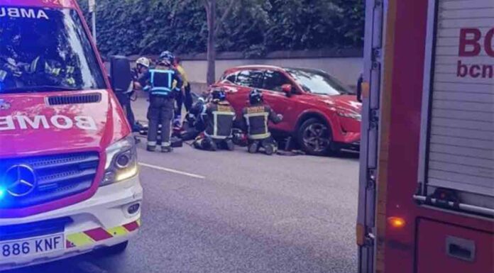 Muere un motorista en un accidente en el Eixample Muere un motorista en un accidente en el Eixample
