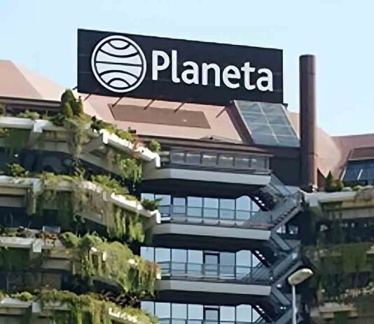 Proponen otorgar la Medalla de Oro de la Ciudad a la Editorial Planeta Proponen otorgar la Medalla de Oro de la Ciudad a la Editorial Planeta