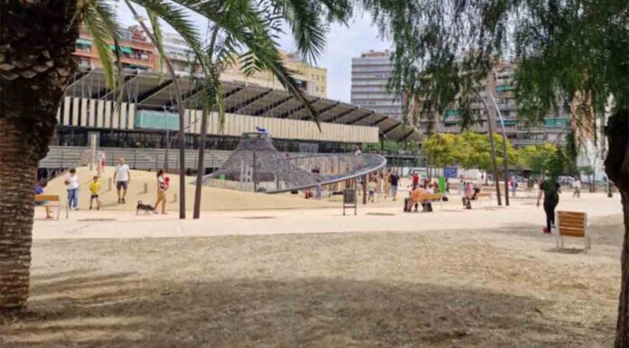 Se estrena la nueva plaza del Canòdrom con más espacios de juego y estancia Se estrena la nueva plaza del Canòdrom con más espacios de juego y estancia
