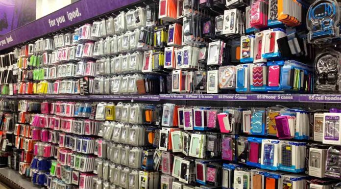 Ciutat Vella limita las tiendas cannábicas, de fundas de móviles y manicura Ciutat Vella limita las tiendas cannábicas, de fundas de móviles y manicura