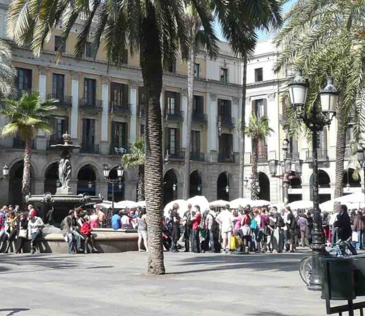 Ciutat Vella refuerza las medidas contra el ruido en el distrito Ciutat Vella refuerza las medidas contra el ruido en el distrito