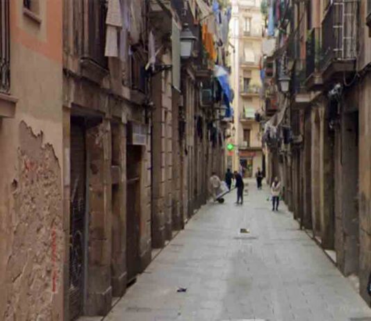 El Ayuntamiento aprueba la compra por tanteo y retracto de un edificio en el Raval El Ayuntamiento aprueba la compra por tanteo y retracto de un edificio en el Raval